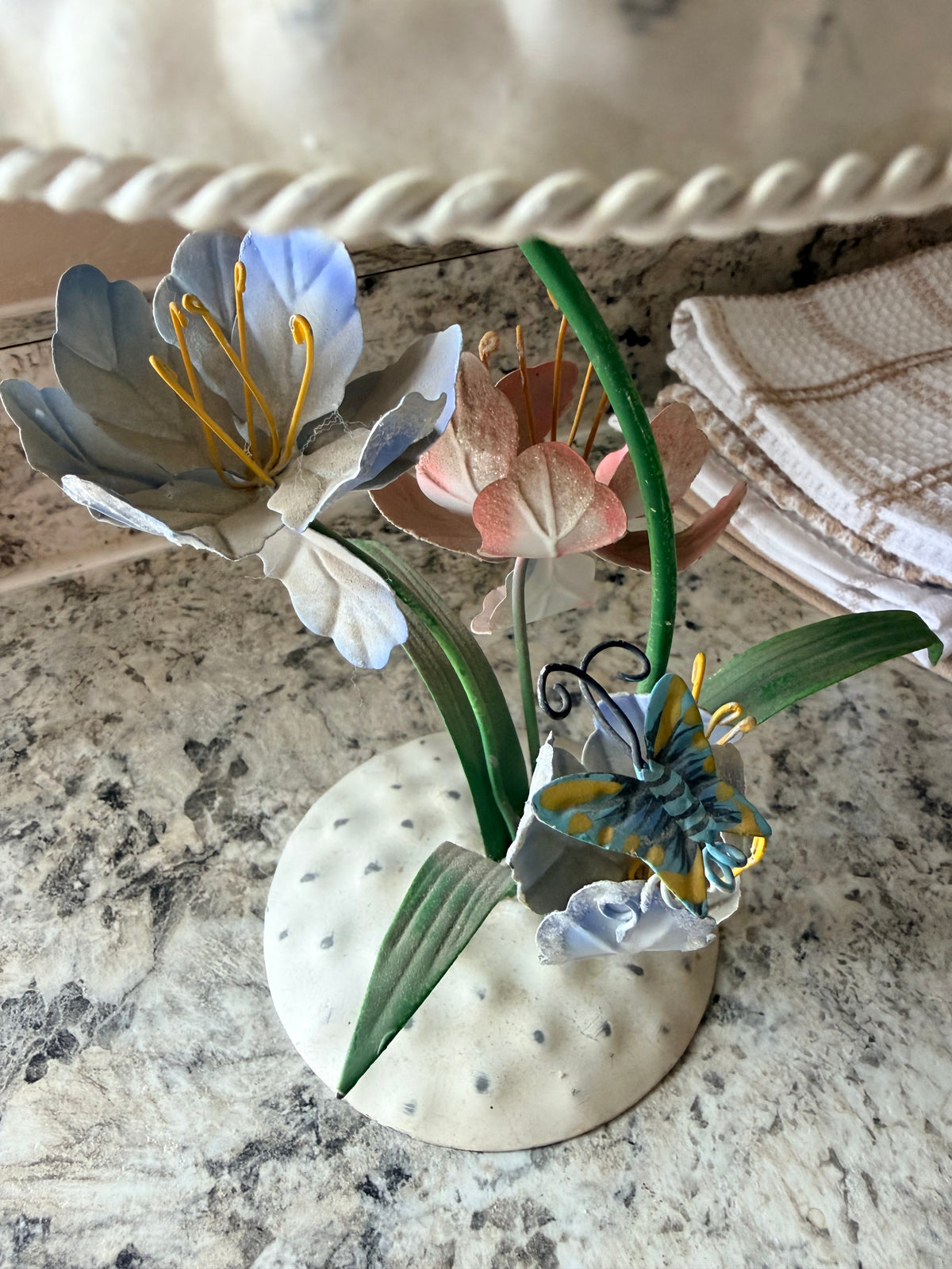 Secret Garden Floral Table Lamp