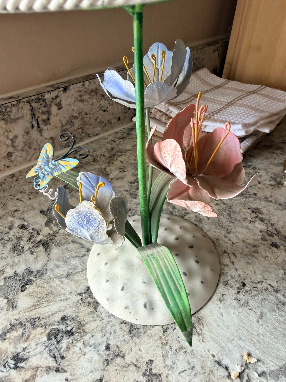 Secret Garden Floral Table Lamp